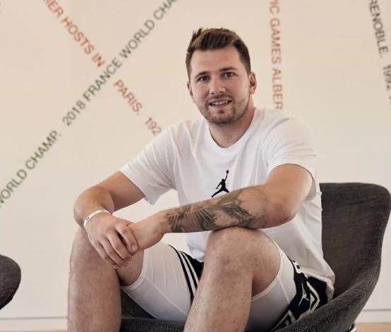 开云体育app官网下载地址-东契奇敦促独行侠补强 认为冠军重要性远超MVP